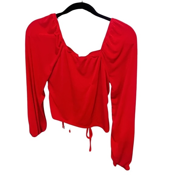 No Boundaries Juniors' Ruched Peasant Top - Picture 15 of 16